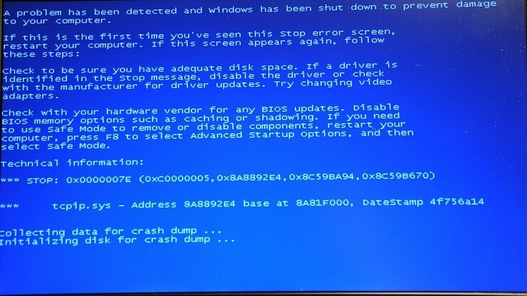 computer showing blue screen error